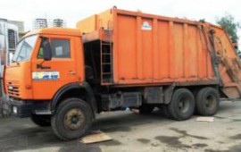 Вывоз мусора на грузовике ЗИЛ МКС 2700
