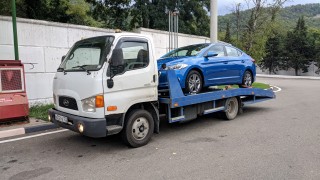 Эвакуатор, услуги эвакуатора для легковых автомобилей