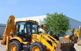 Трактор экскаватор погрузчик Jcb 3cx в аренду