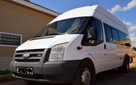 Перевозка людей на автобусе Ford Transit