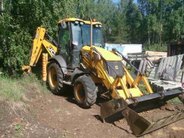 Аренда экскаватора JCB 3CX + ямобур