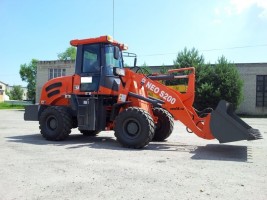 Фронтальный погрузчик Neo S200