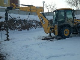 Ямобур на базе JCB 3CX SUPER