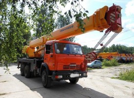 Колпино кран 25 тонн 31 метр в аренду. 