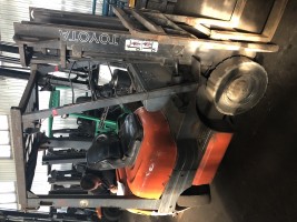 Погрузчик TOYOTA