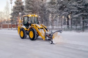 Расчистка снега Экскаватором-погрузчиком JCB в Первоуральске и окрестностях