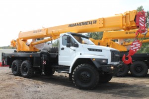 Автокран КС-45717-2Р на шасси УРАЛ NEXT