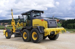 АРЕНДА ГРЕЙДЕРА (АВТОГРЕЙДЕРА) BOMAG BG 160