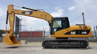 Аренда гусеничного экскаватора Cat 320DL