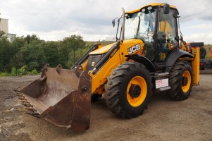Экскаватор-погрузчик JCB 3CX