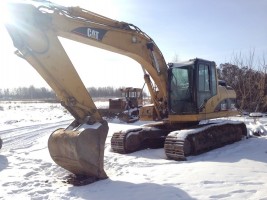 Аренда полноповоротного гусеничного экскаватора Caterpillar 318