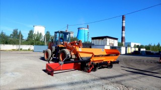 Отсыпщик обочин УСМ-2.2