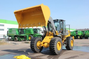 Фронтальный погрузчик John Deere WL56