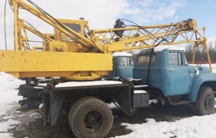 Автокран КС 2561 на базе ЗИЛ 130