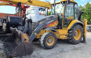 Экскаватор-погрузчик VOLVO BL61B