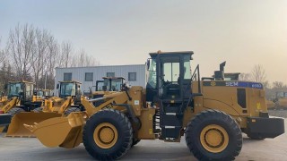 Фронтальный погрузчик SEM 655D