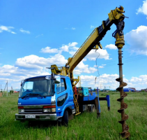 уроям, ямобур, бкм (бурильно-крановая машиина