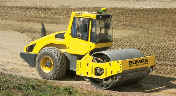 Аренда катка BOMAG BW 213 грунтовой