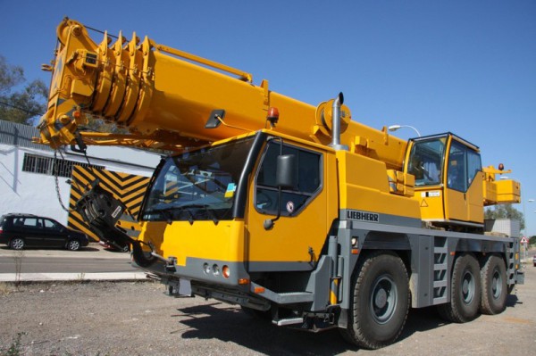 Аренда автокрана 50 тонн 34,42,56 метров LIEBHERR 40,50,60 ТОНН