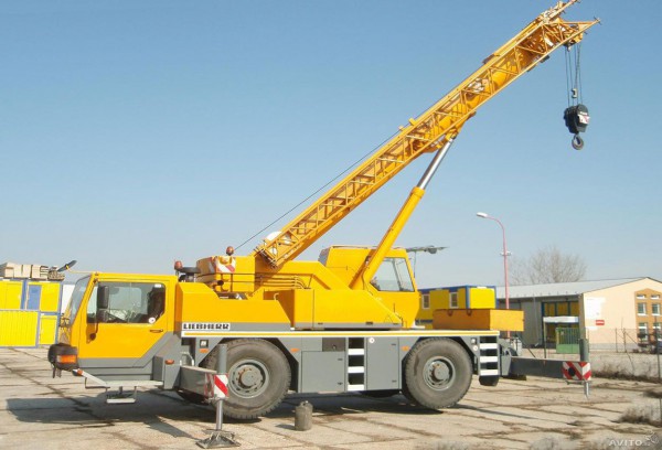 Арендовать спецтехнику кран автомобильный Liebherr LTM 1100 (100тонн)
