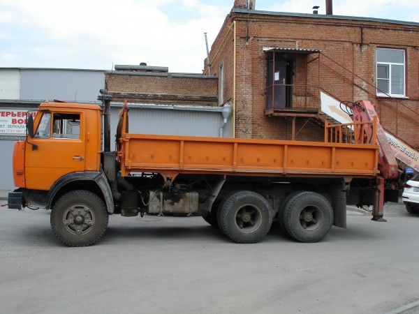 Аренда: грузовой погрузчик КАМАЗ 55102 с манипулятором
