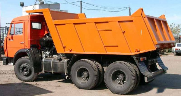 Услуги самосвалов КАМАЗ 55111 и КАМАЗ 65115 задняя разгр-а