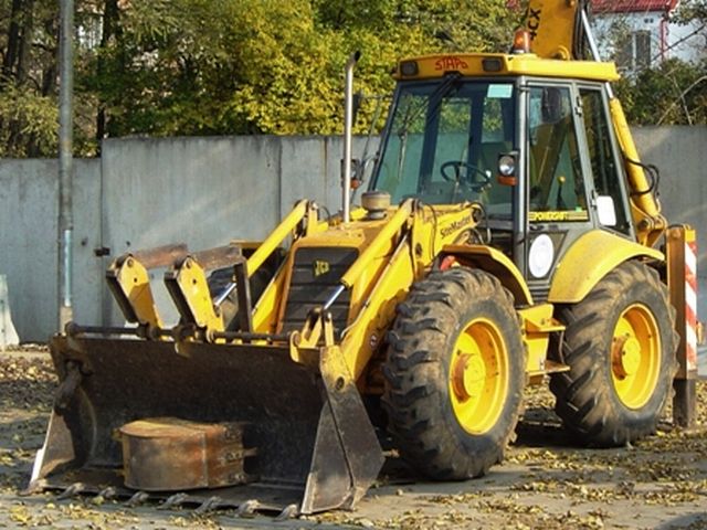 Экскаватор-погрузчик с ямобуром экскавато пагрузчик JCB