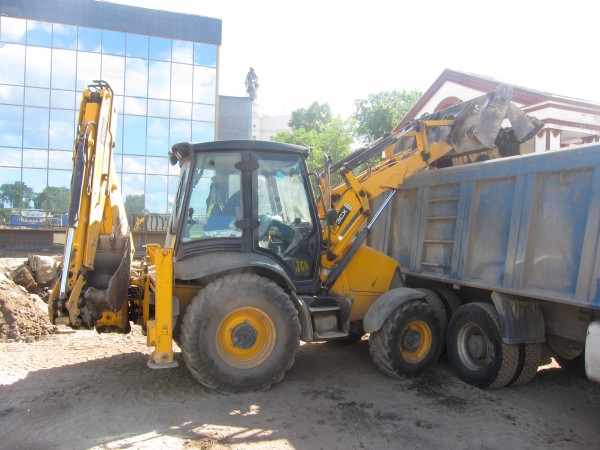 Заказ челюстного экскаватора-погрузчика JCB 3CX