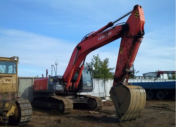 Аренда экскаватора Hitachi330