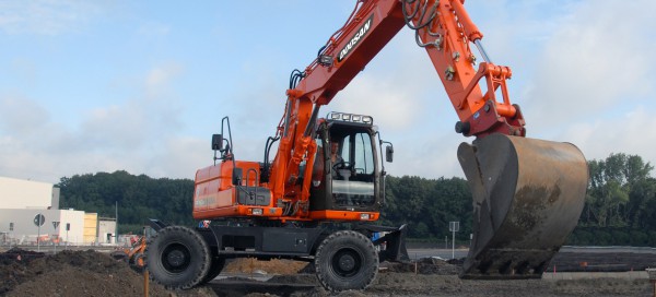 Экскаватор на колёсах DOOSAN 160 DX