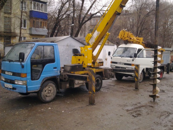 Бурение ям ямобуром ISUZU ELF ВЕЗДЕХОД