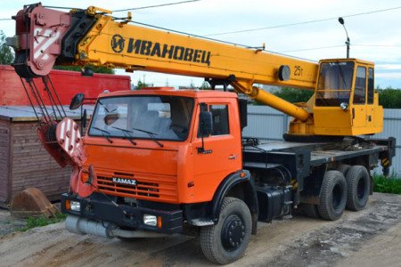 Автокран на базе КАМАЗ